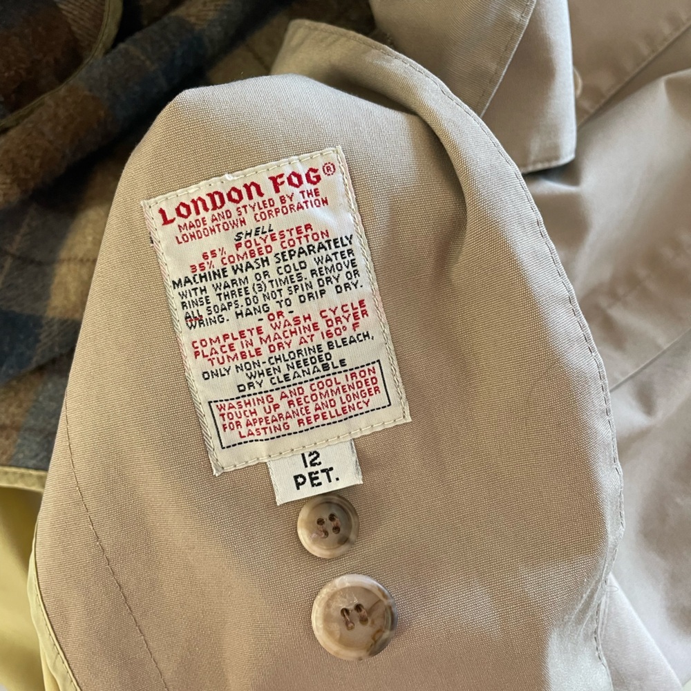 VINTAGE London Fog by Wamsutta womens tan trench coat size 12 petite - Picture 5 of 8